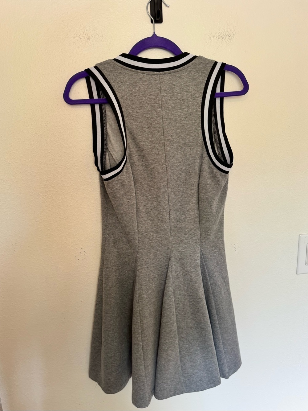 Anthropologie Daily Practice Active Mini Dress Gray Pleated V Neck Medium EUC - Picture 5 of 9